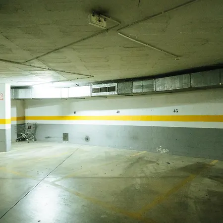 Acogedor Piso Con Parking Santa Justa Appartamento