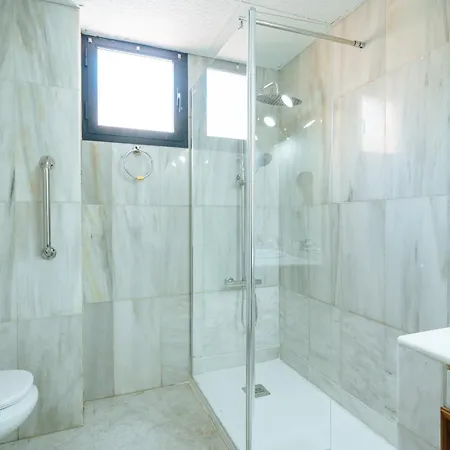 Acogedor Piso Con Parking Santa Justa Apartment *